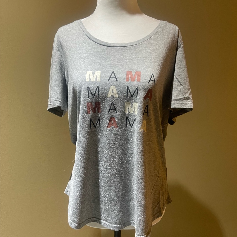 👻🎃CLEARANCE🎃👻 Ricki’s Mama T-shirt